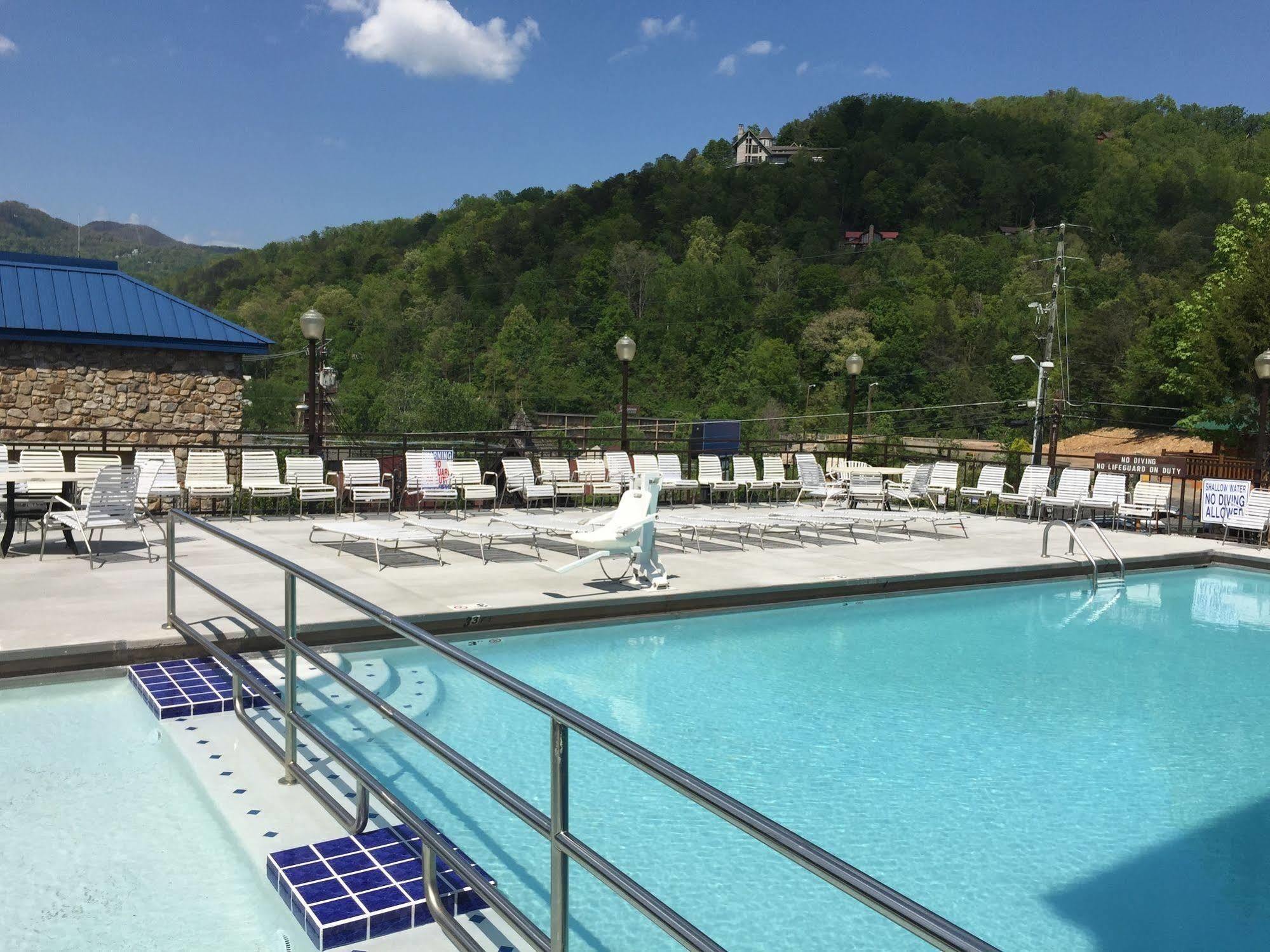 Clarion Pointe Downtown Gatlinburg Ξενοδοχείο Εξωτερικό φωτογραφία