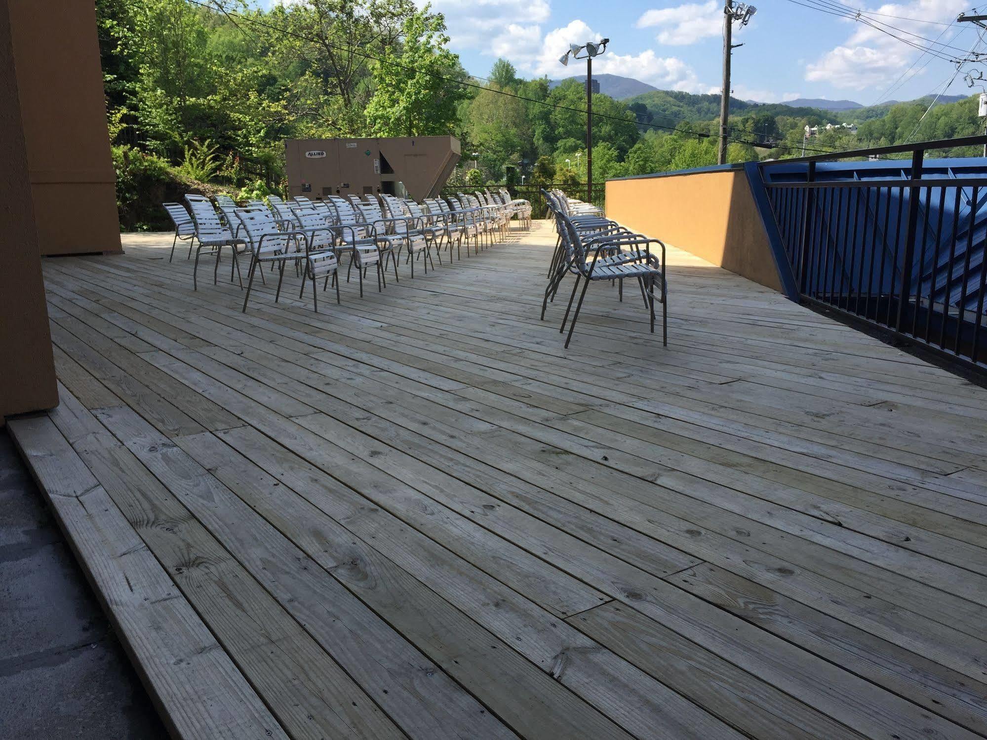 Clarion Pointe Downtown Gatlinburg Ξενοδοχείο Εξωτερικό φωτογραφία